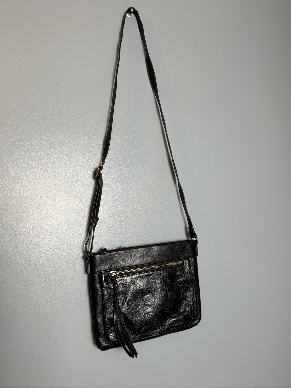 The Sak Sanibel Crossbody Women Black Leather Floral Embossed Designer Boho Chic